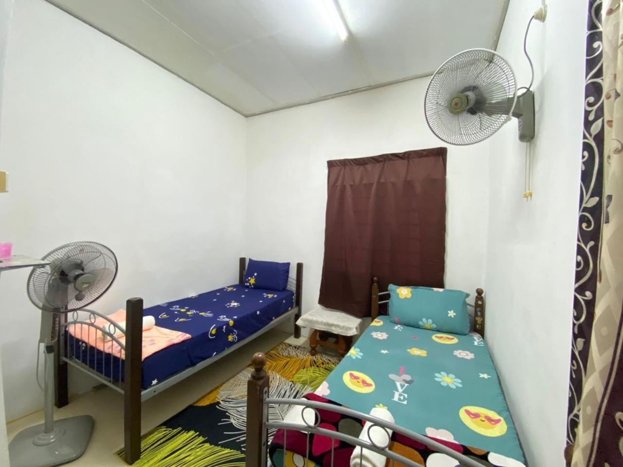 Homestay Ummi Kuala Terengganu Bagian luar foto